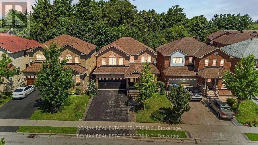19 HOLLOWGROVE BOULEVARD