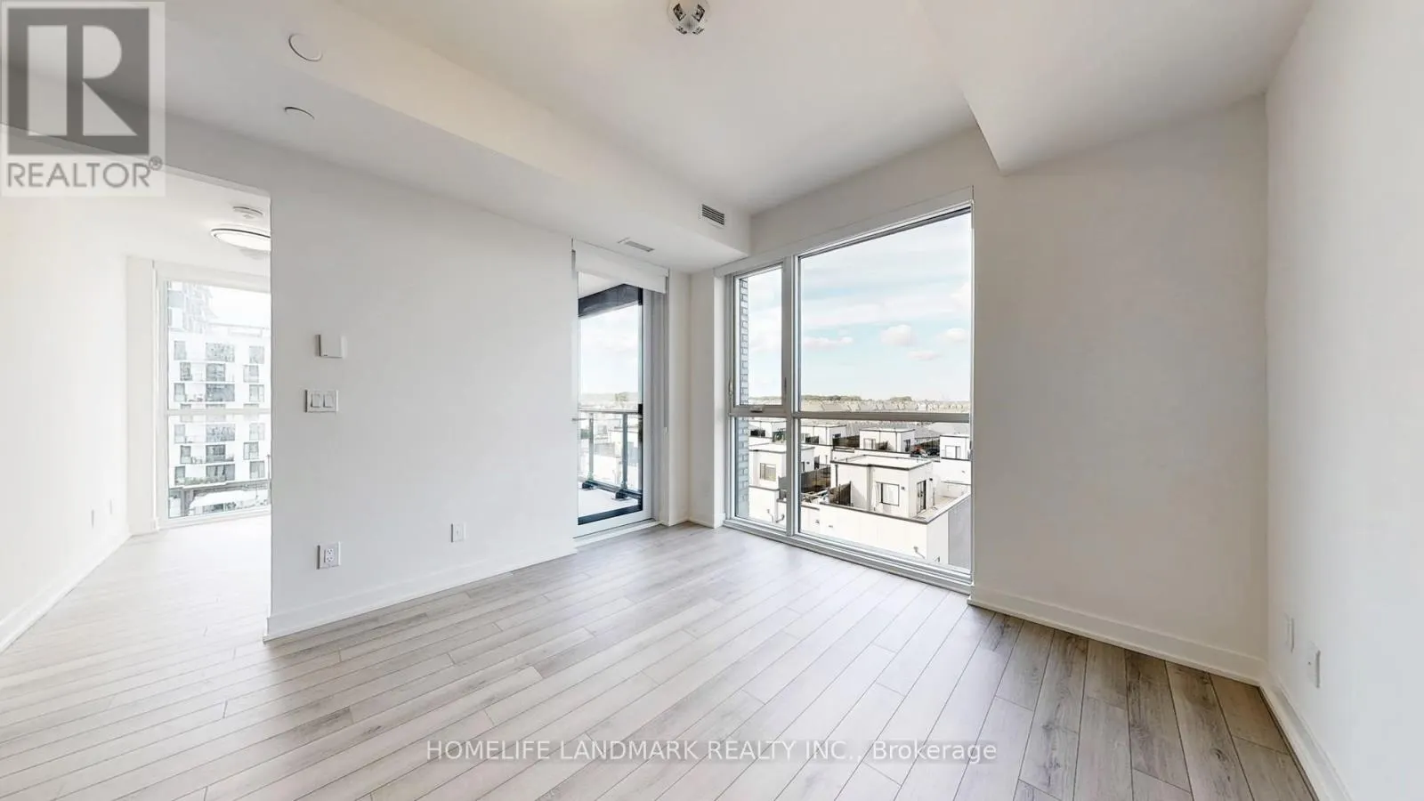 608 - 3079 TRAFALGAR ROAD