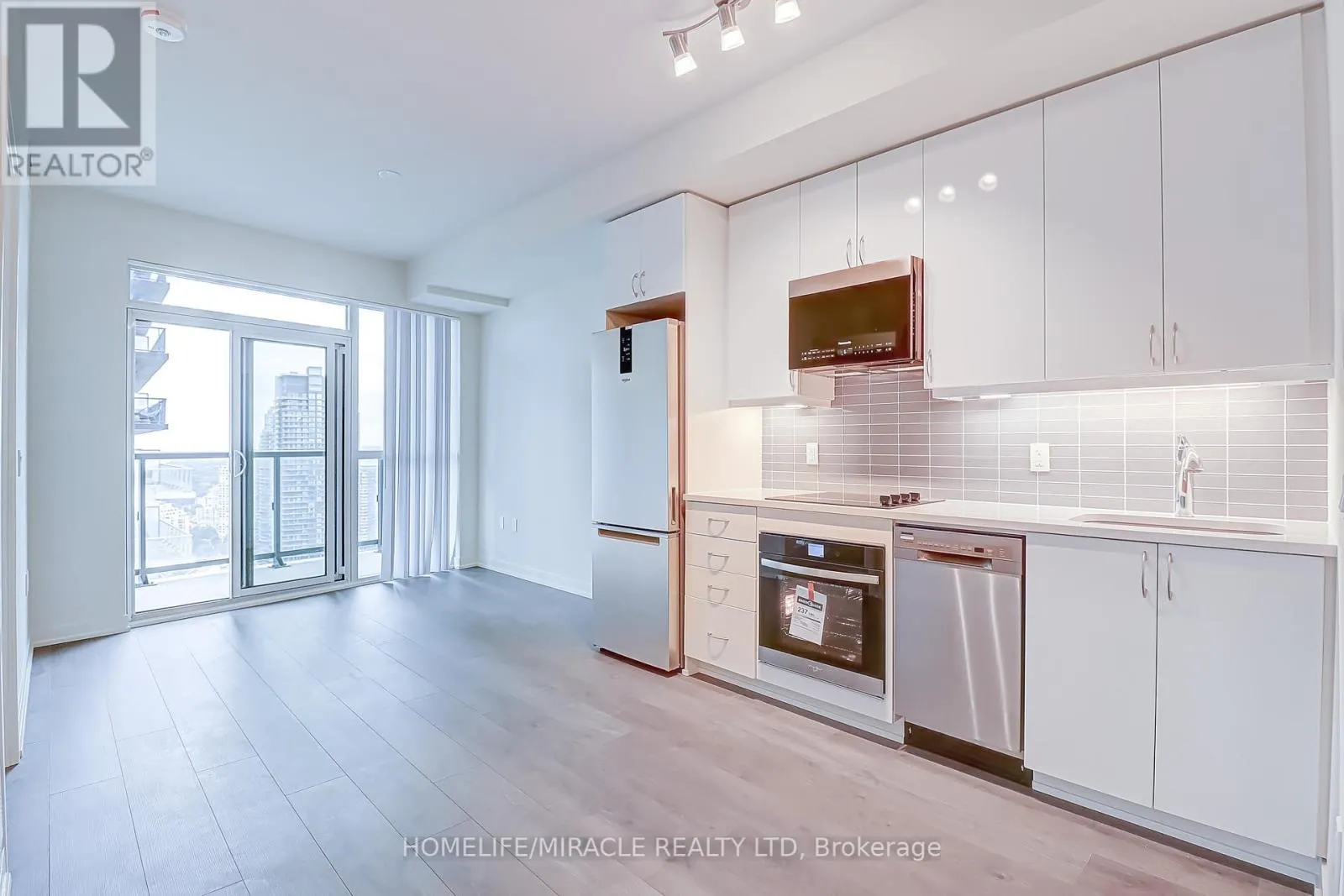 3506 - 38 ANNIE CRAIG DRIVE