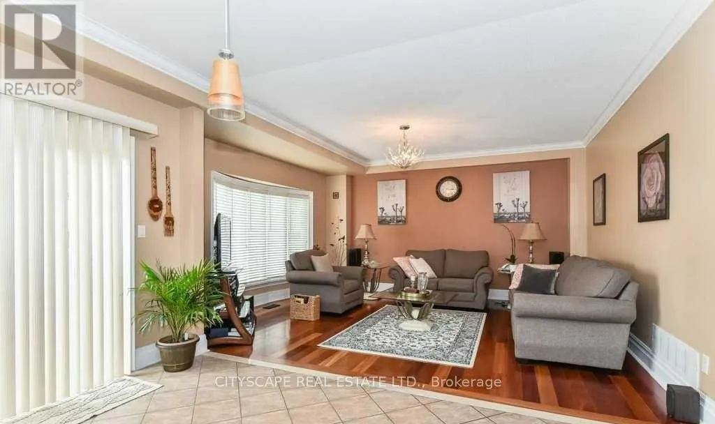 1048 ZIMMERMAN CRESCENT