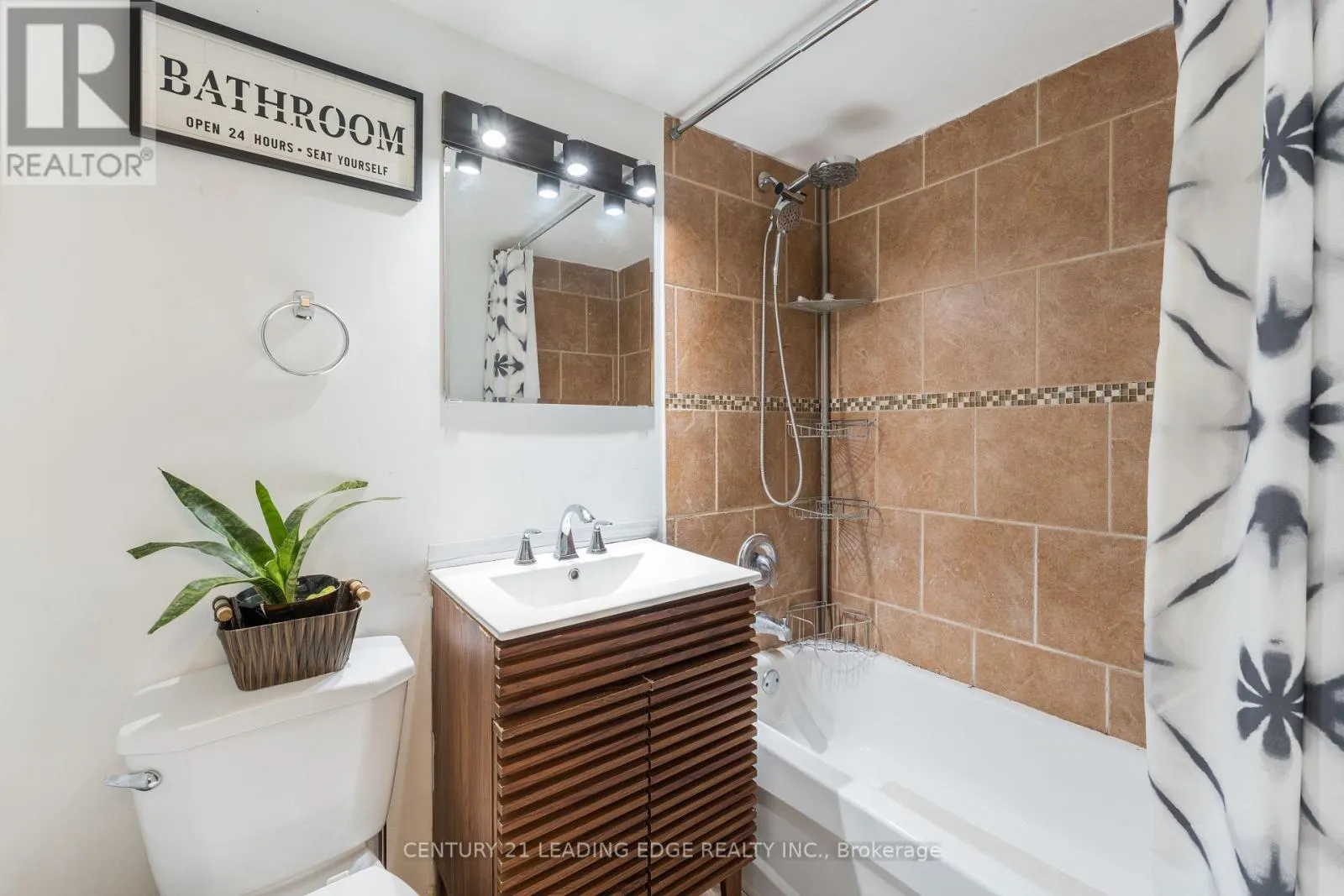 611 - 940 CALEDONIA ROAD