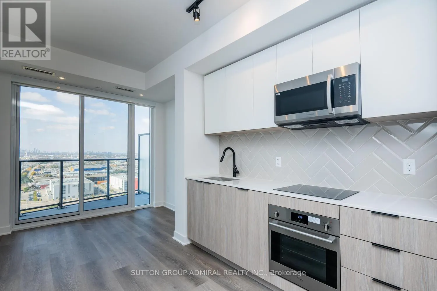 2401 - 36 ZORRA STREET