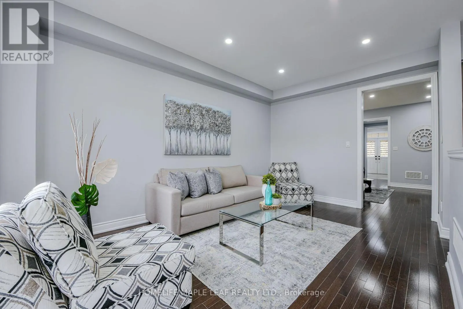 MAIN AND UPPER FLOOR - 15 ORANGEBLOSSOM TRAIL