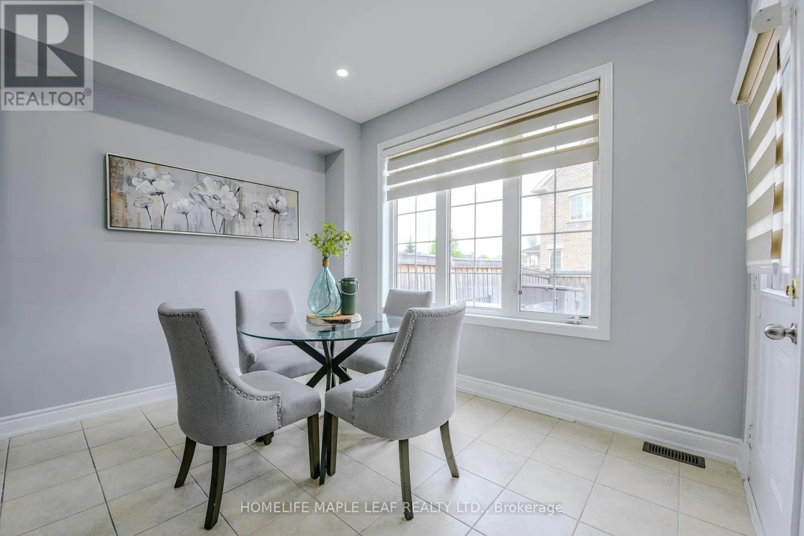 MAIN AND UPPER FLOOR - 15 ORANGEBLOSSOM TRAIL