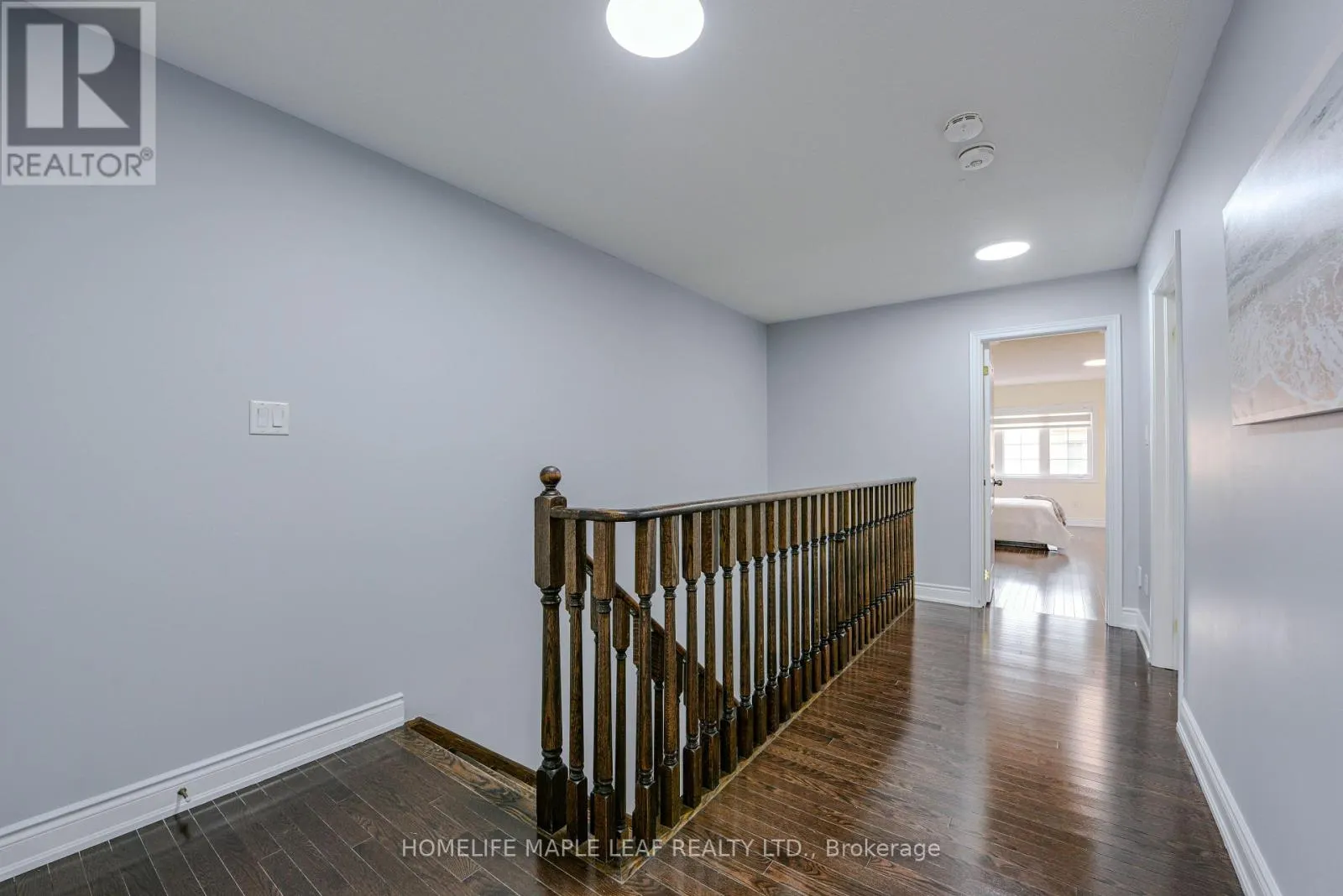MAIN AND UPPER FLOOR - 15 ORANGEBLOSSOM TRAIL