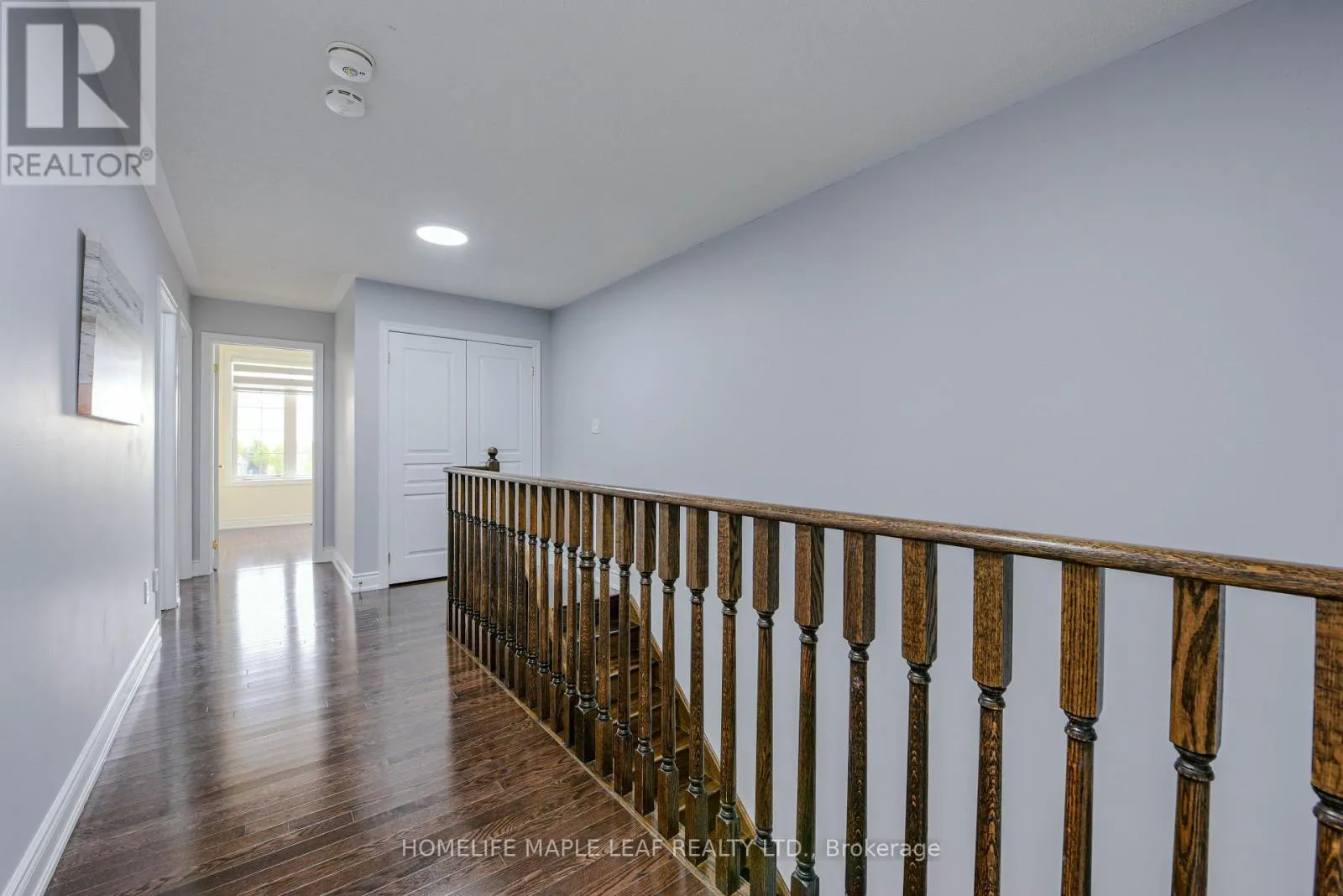 MAIN AND UPPER FLOOR - 15 ORANGEBLOSSOM TRAIL