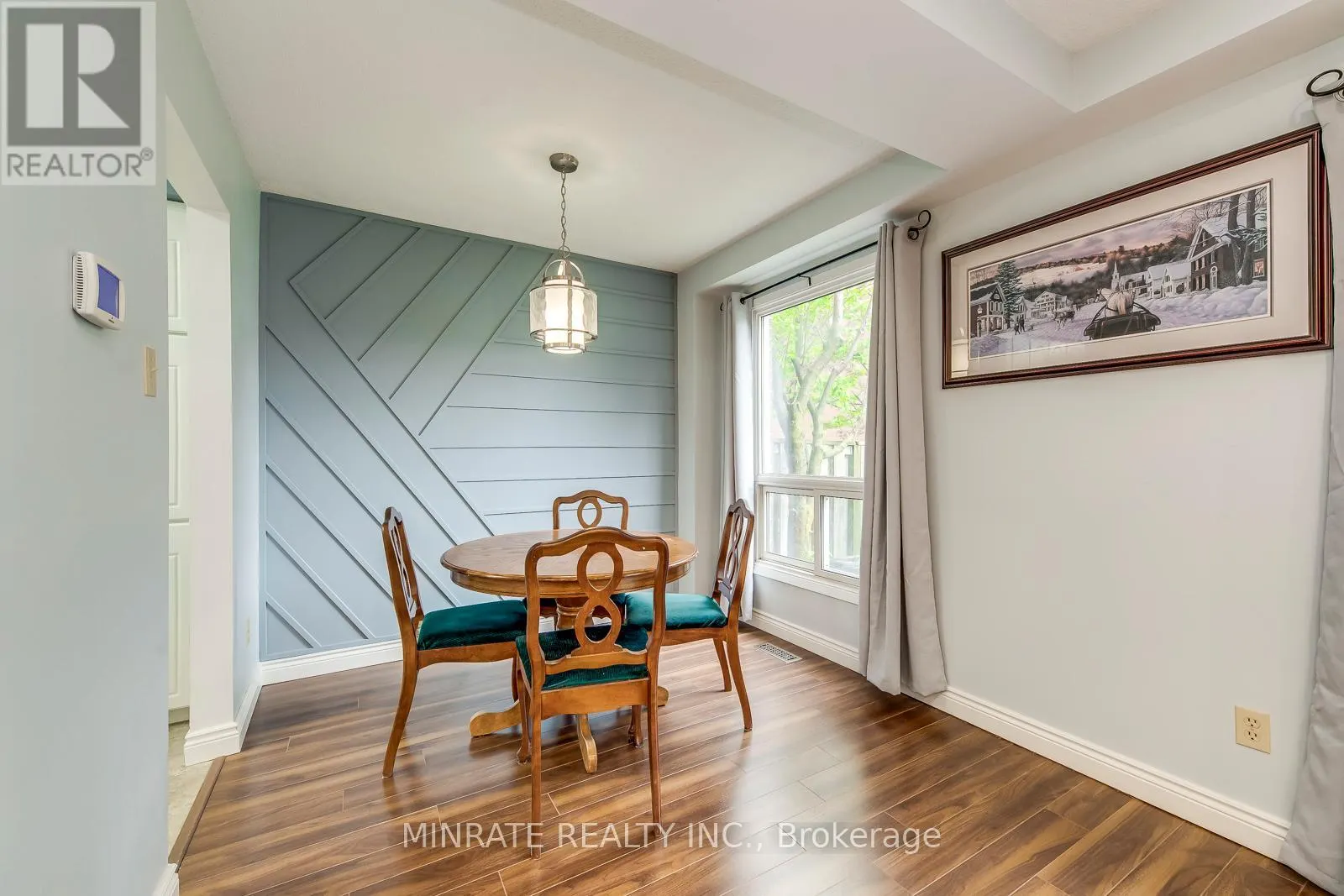 14 - 1548 NEWLANDS CRESCENT