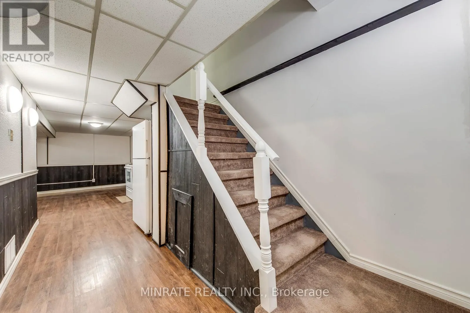 14 - 1548 NEWLANDS CRESCENT