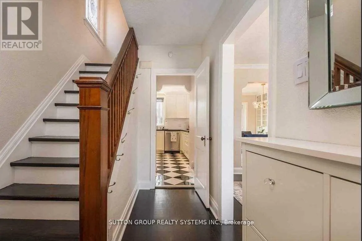 MAIN/2 - 41 STRUTHERS STREET