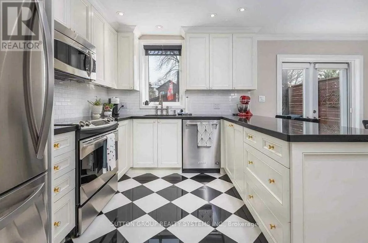 MAIN/2 - 41 STRUTHERS STREET
