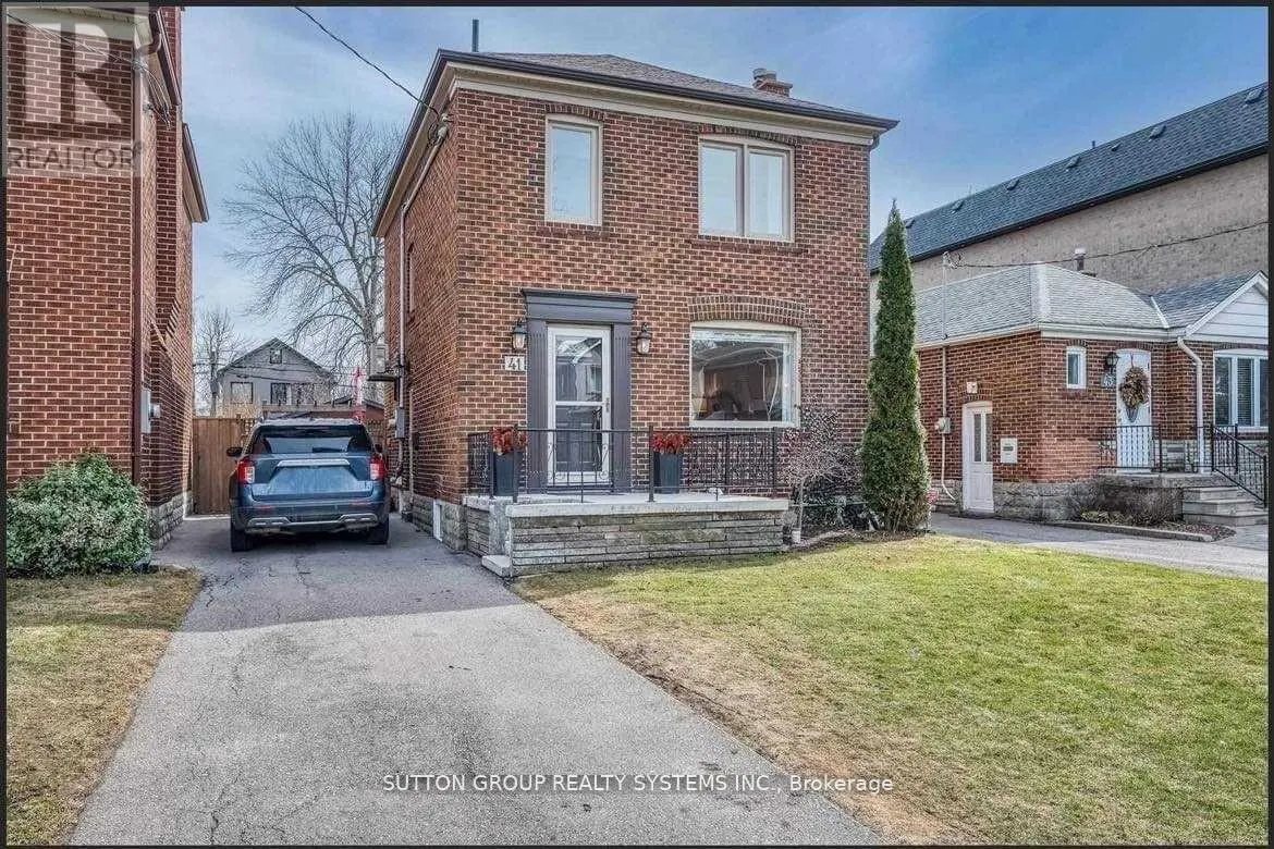 MAIN/2 - 41 STRUTHERS STREET