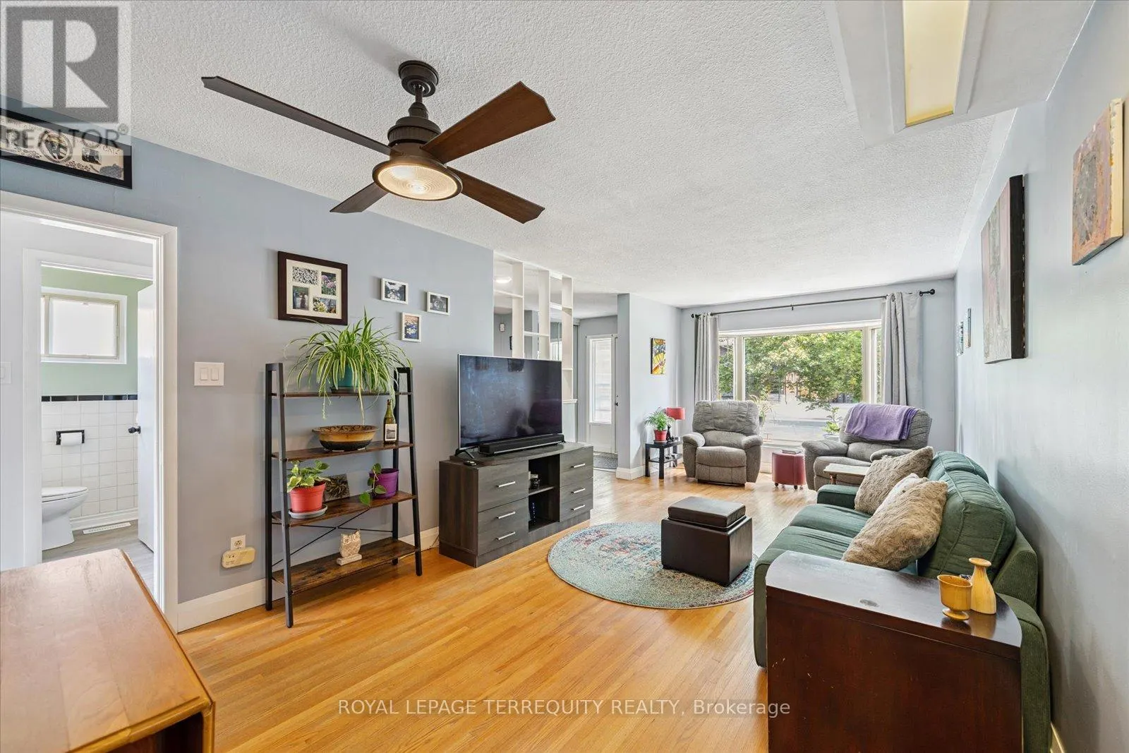 1201 KINGSHOLM DRIVE