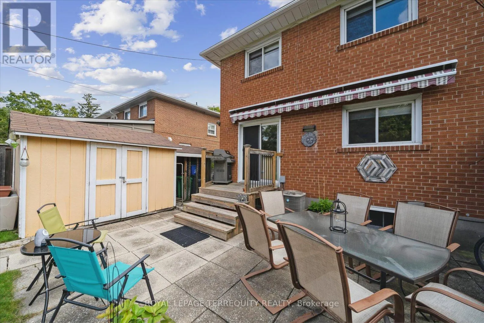 1201 KINGSHOLM DRIVE