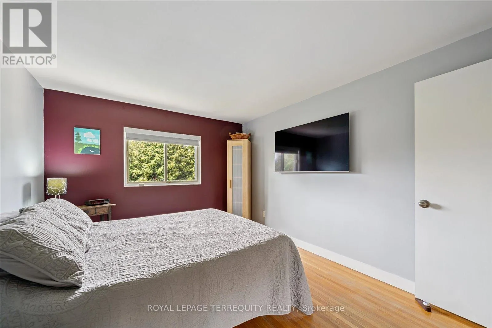 1201 KINGSHOLM DRIVE