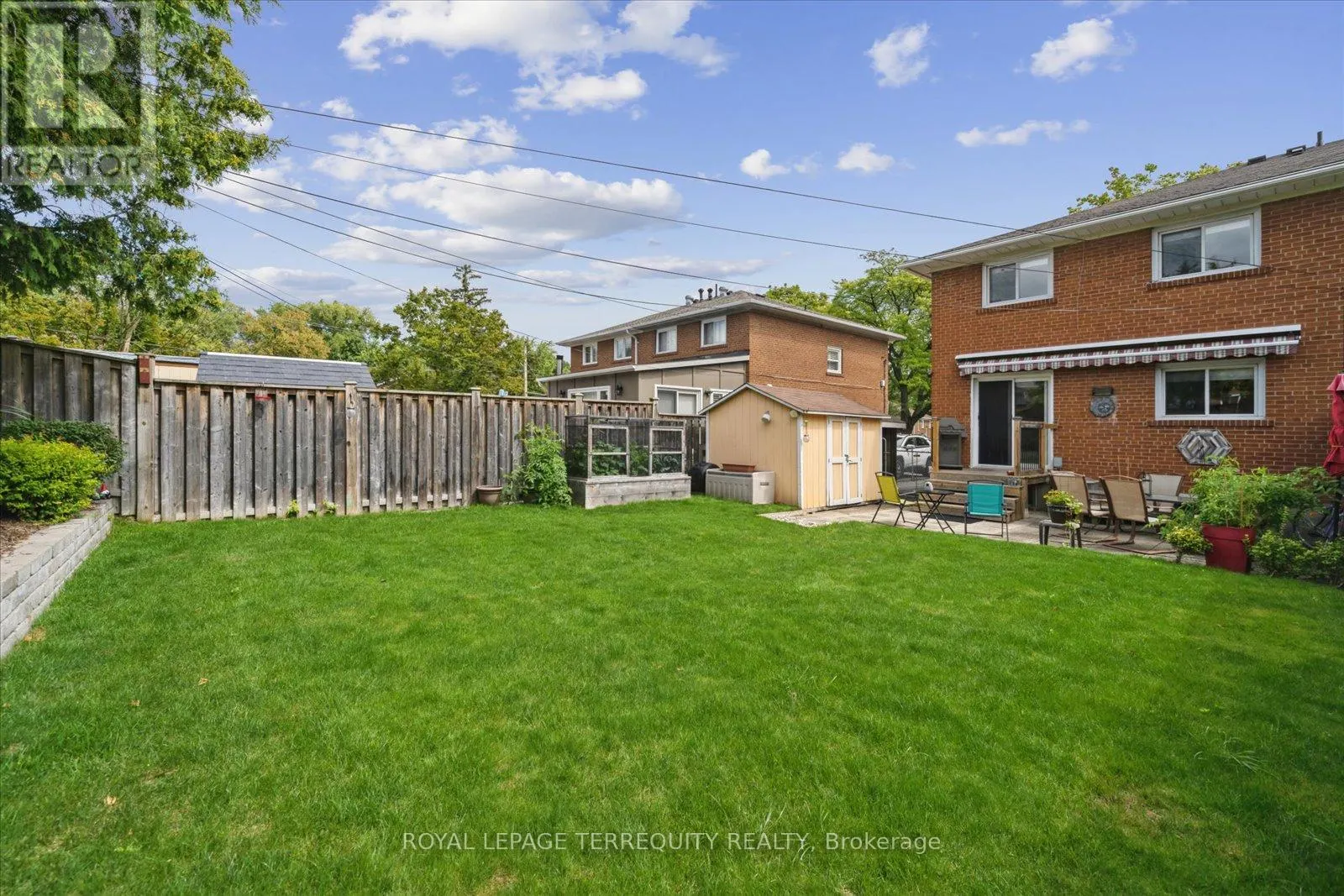 1201 KINGSHOLM DRIVE