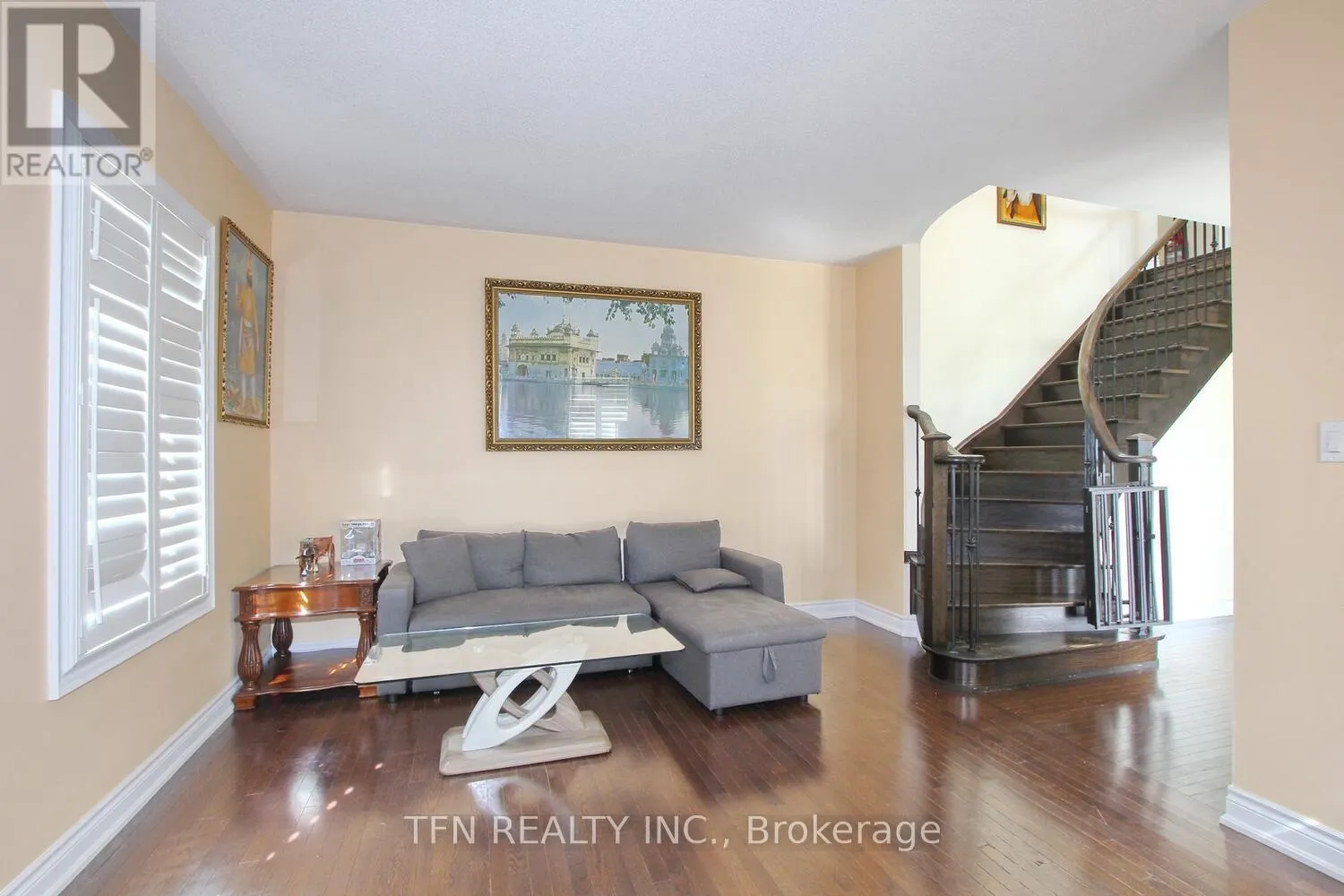 1 BEACON HILL DRIVE