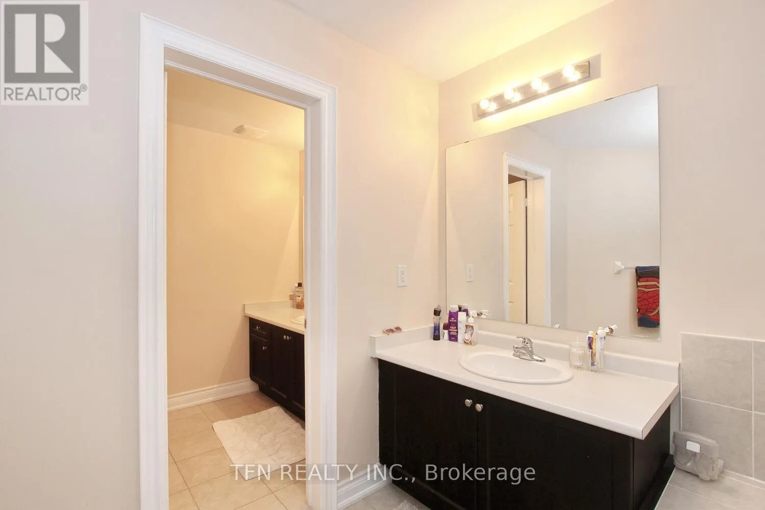 1 BEACON HILL DRIVE