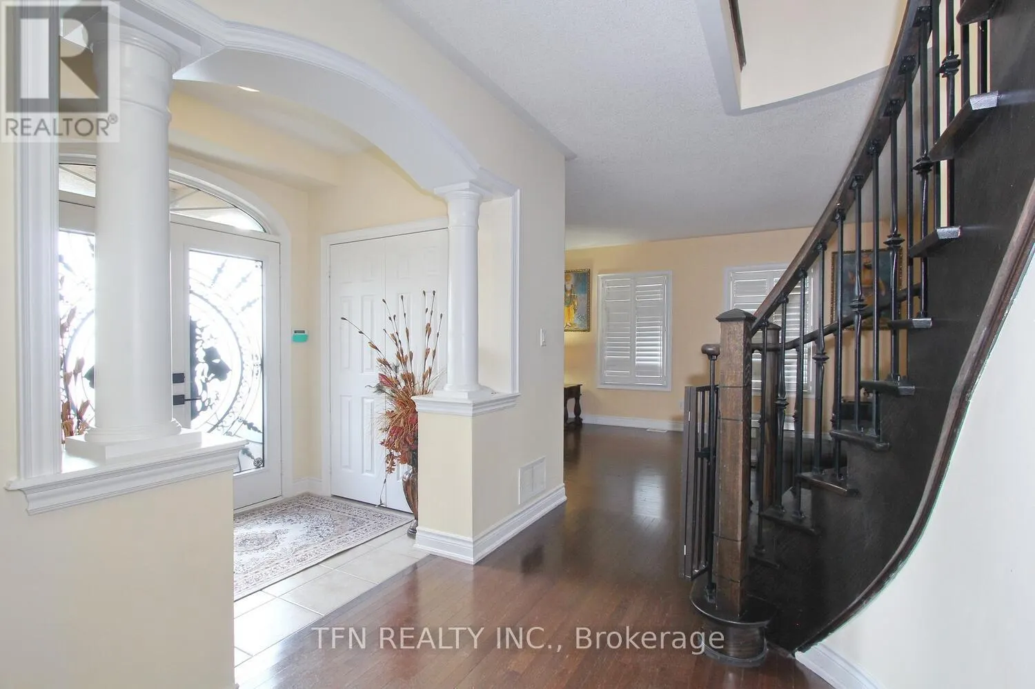 1 BEACON HILL DRIVE