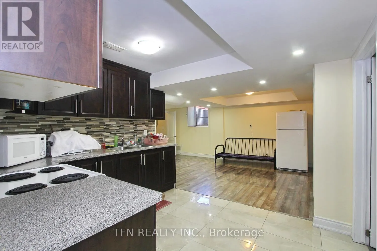 1 BEACON HILL DRIVE