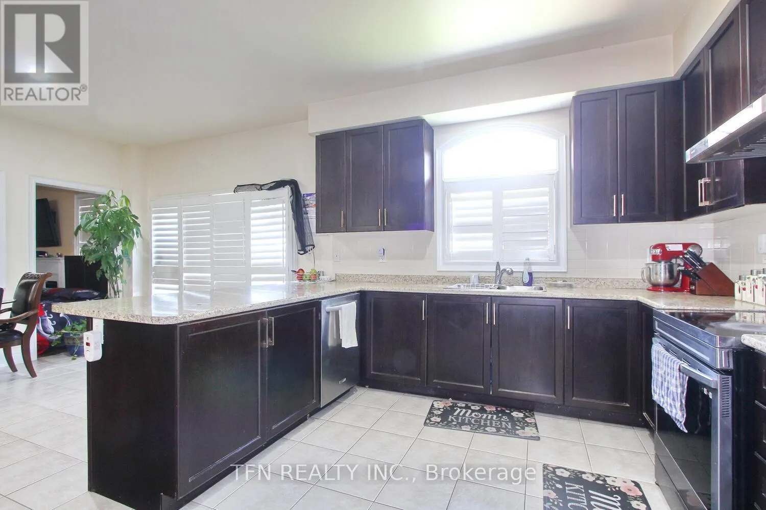 1 BEACON HILL DRIVE