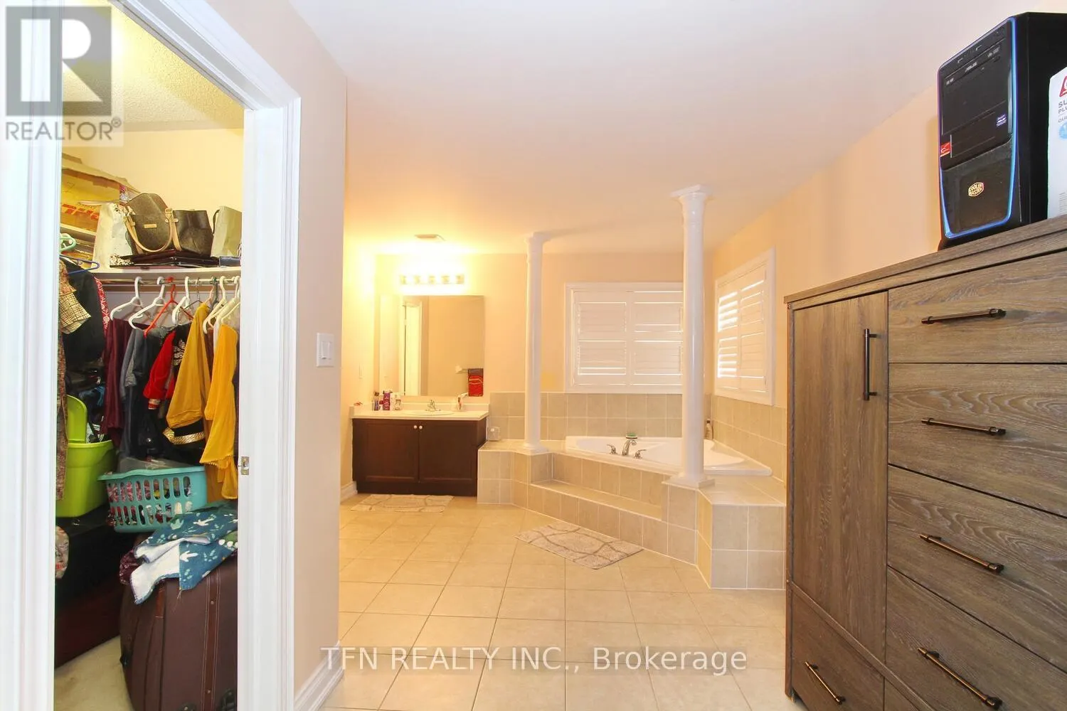 1 BEACON HILL DRIVE
