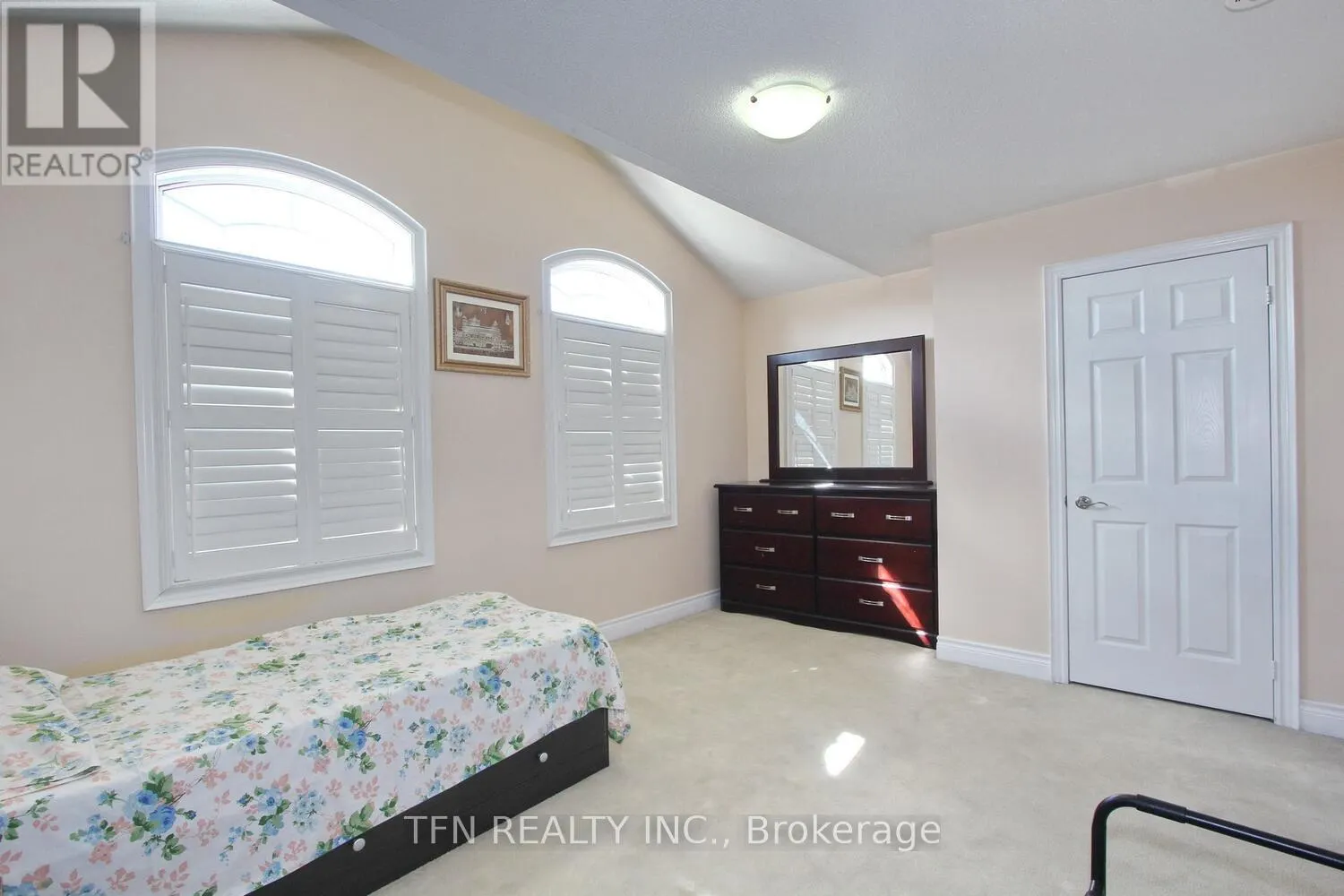 1 BEACON HILL DRIVE