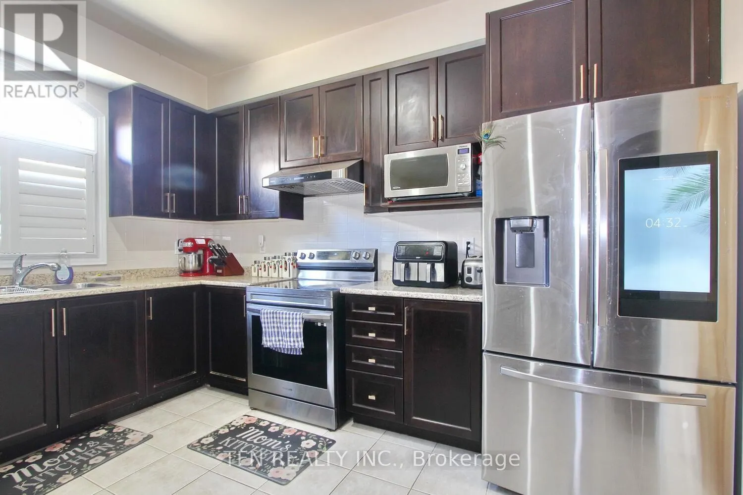 1 BEACON HILL DRIVE