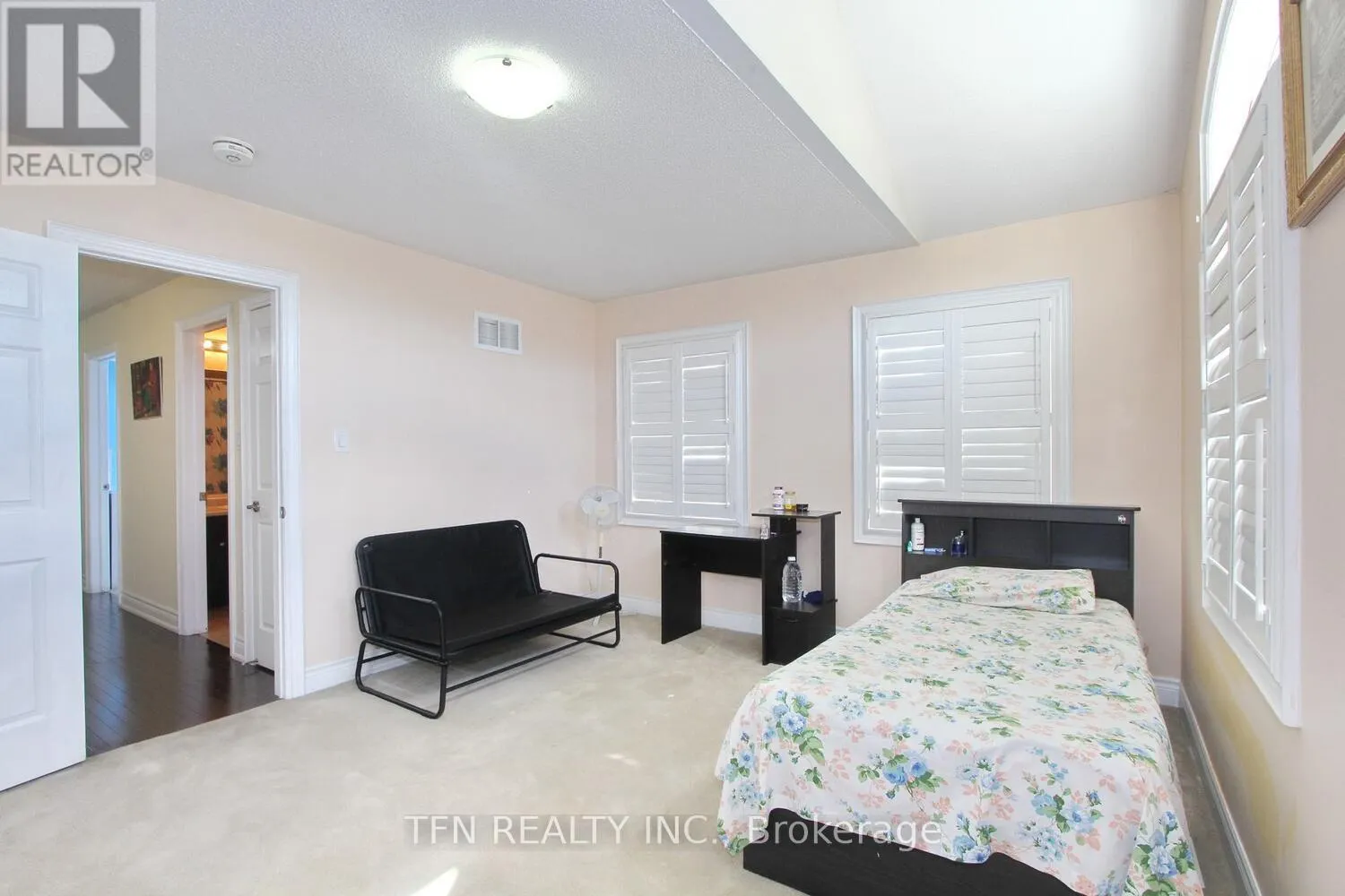 1 BEACON HILL DRIVE