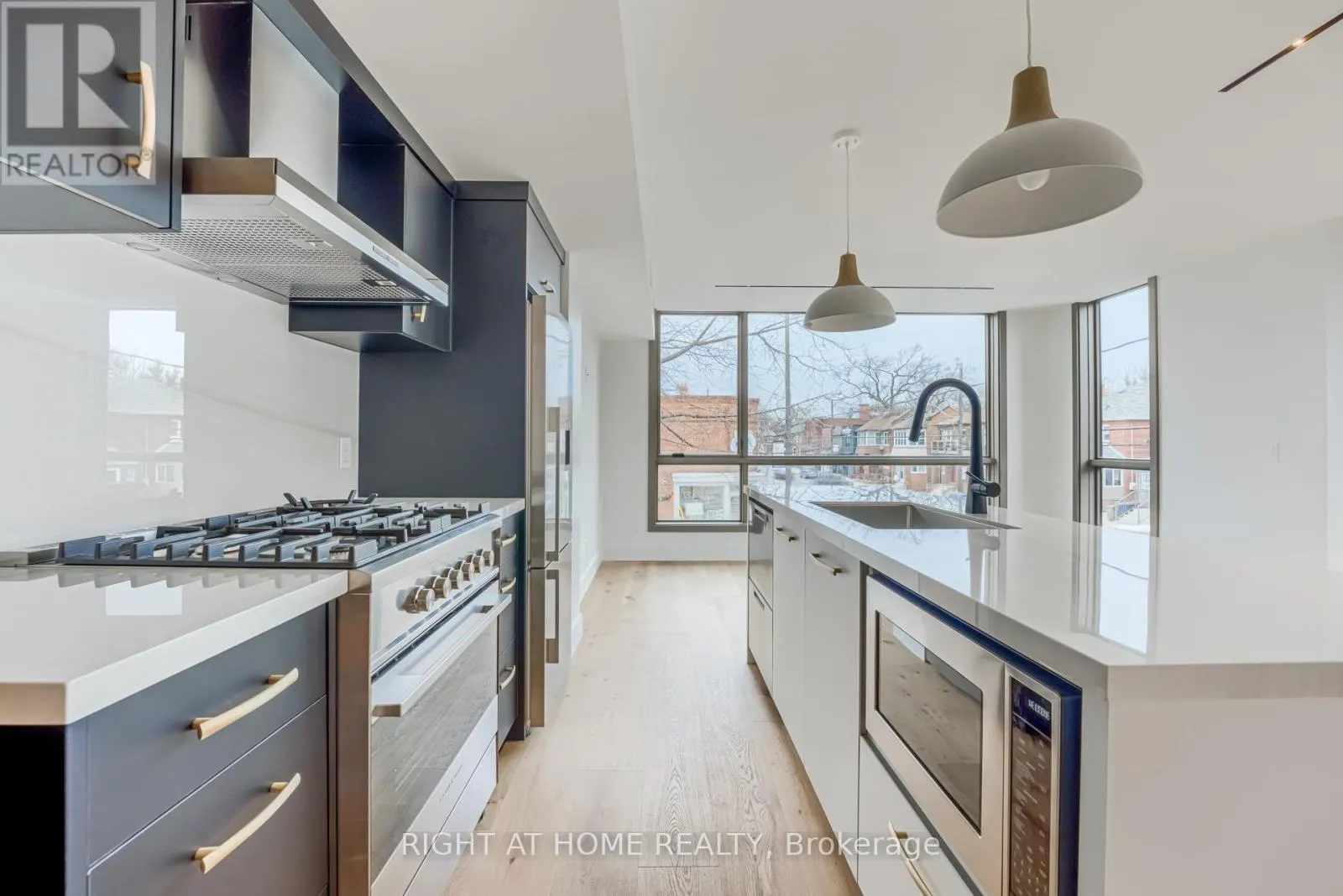 201 - 218 JANE STREET