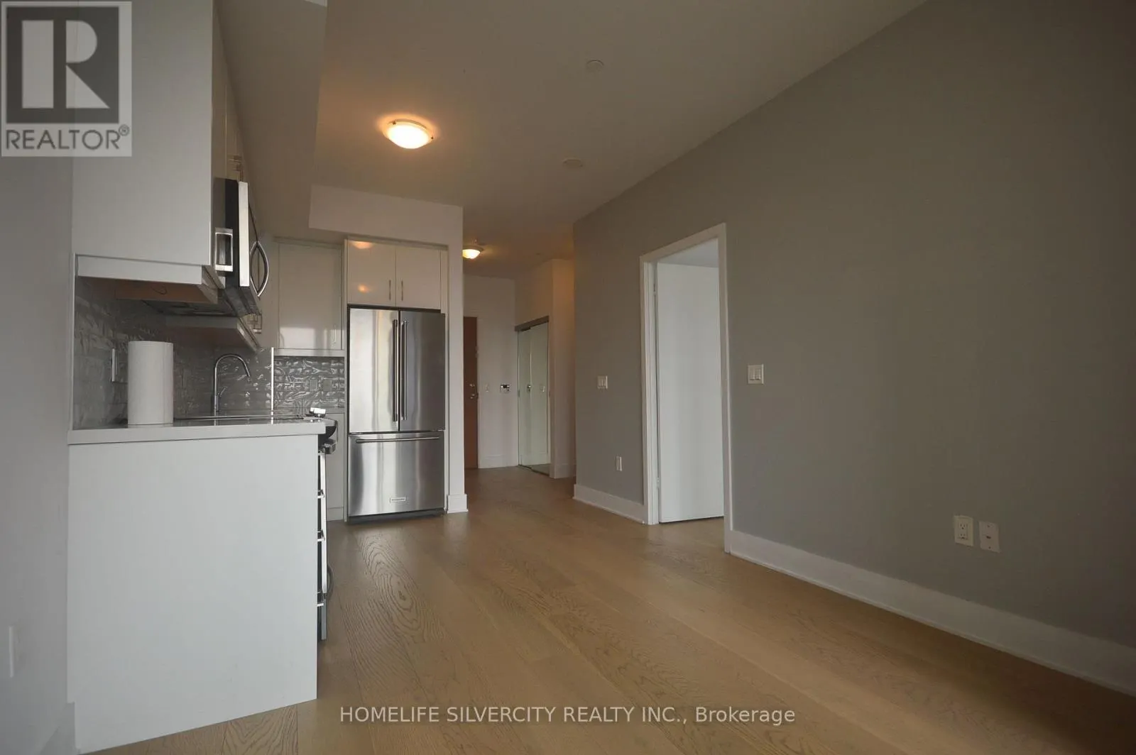 20 SHORE BREEZE DRIVE