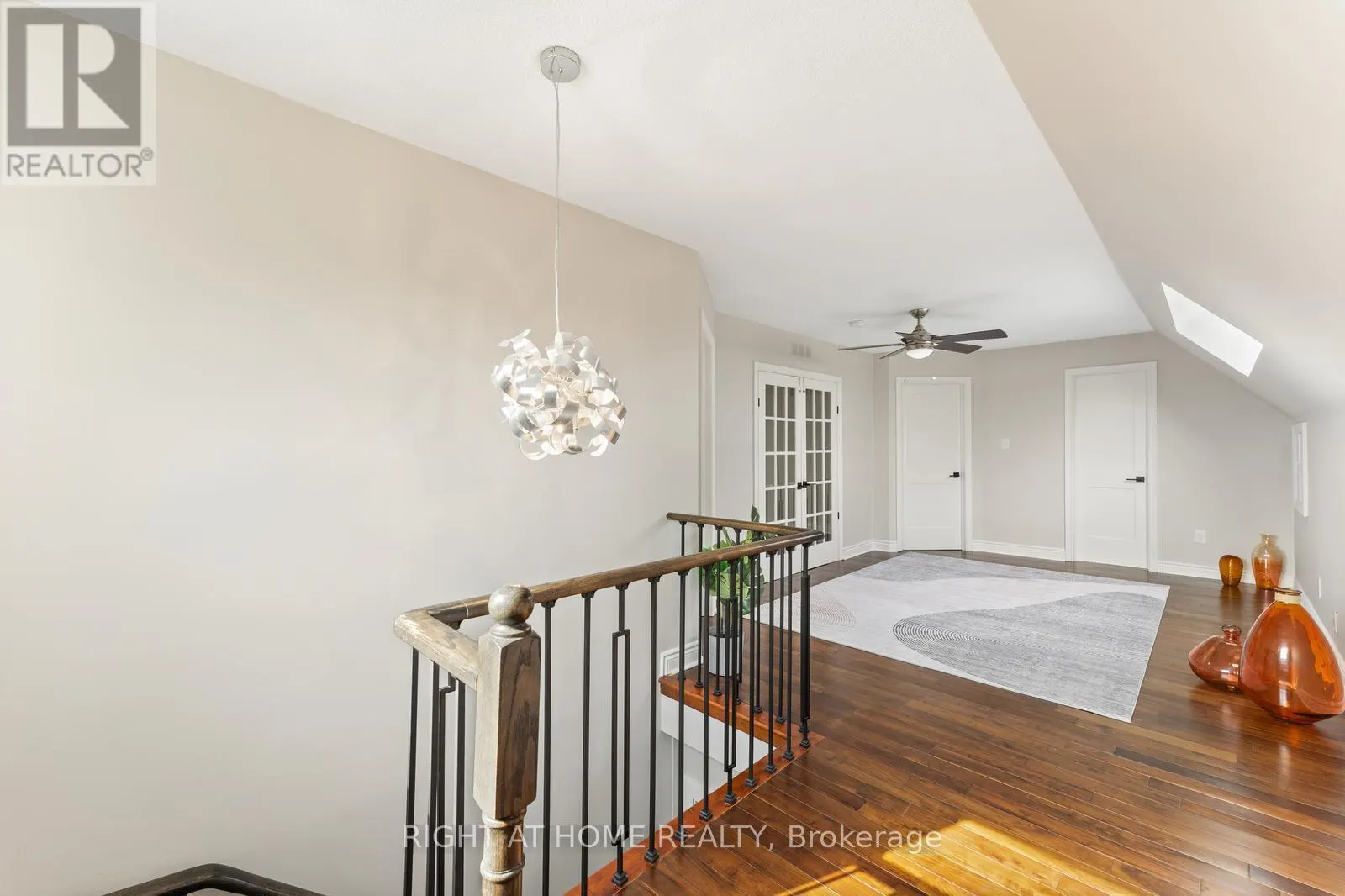 ROOM H - 1186 GLENASHTON DRIVE
