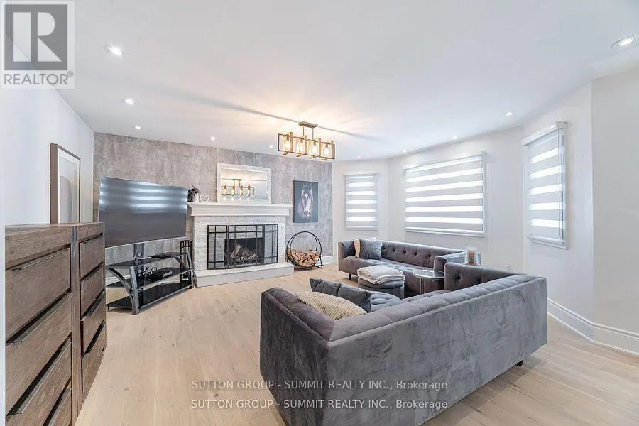 4508 CREDIT POINTE DRIVE