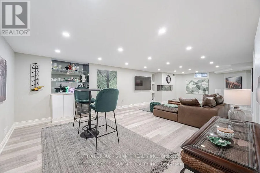 4508 CREDIT POINTE DRIVE