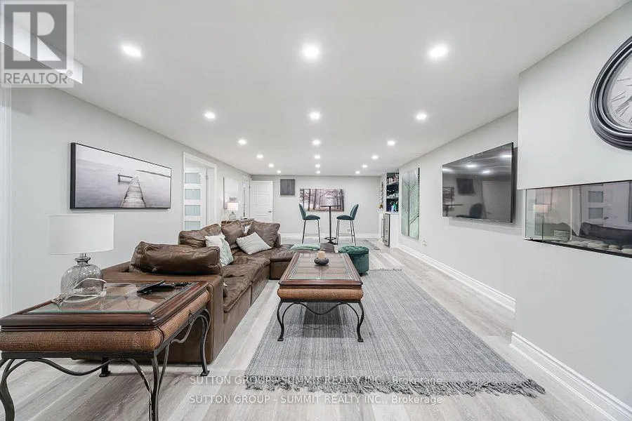 4508 CREDIT POINTE DRIVE
