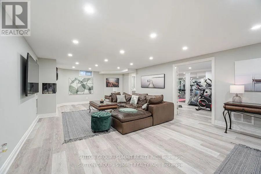 4508 CREDIT POINTE DRIVE