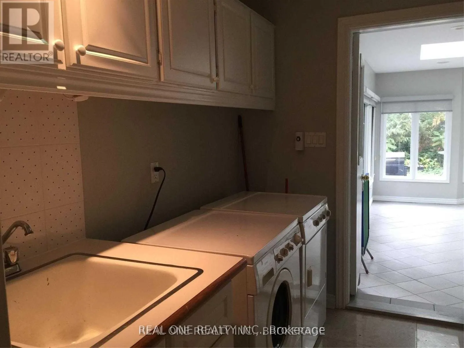 2ND FL RM2 - 3501 KINGBIRD COURT