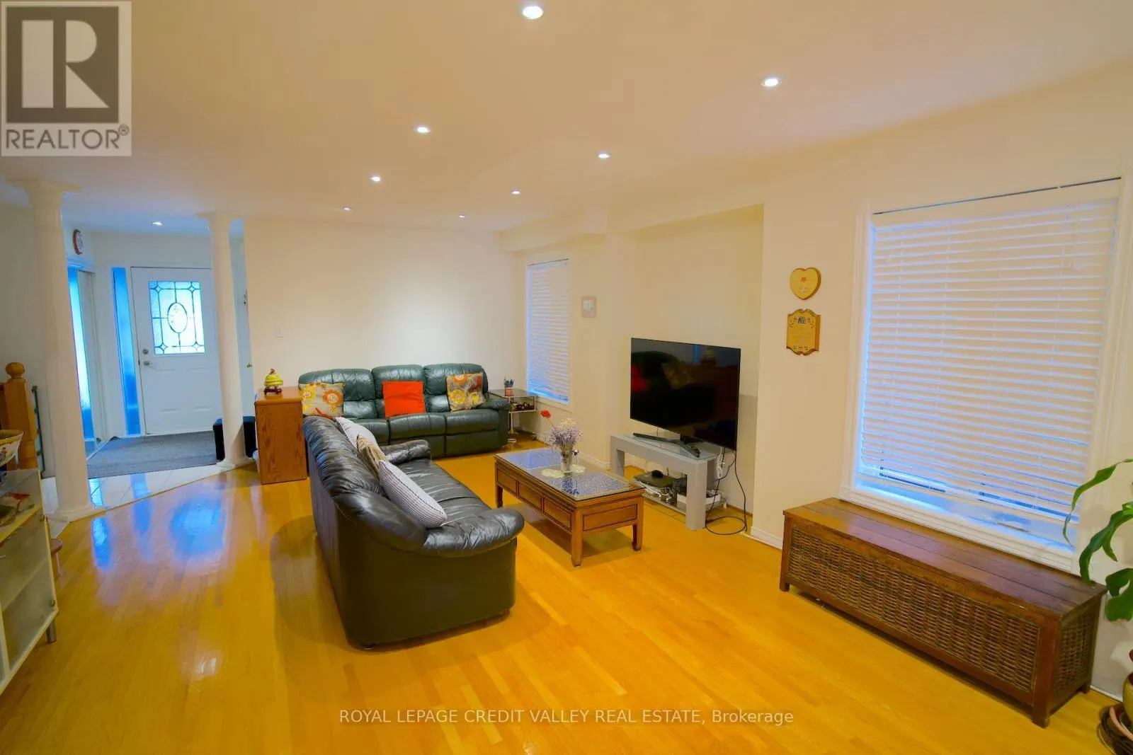 464 DALMUIR MEWS