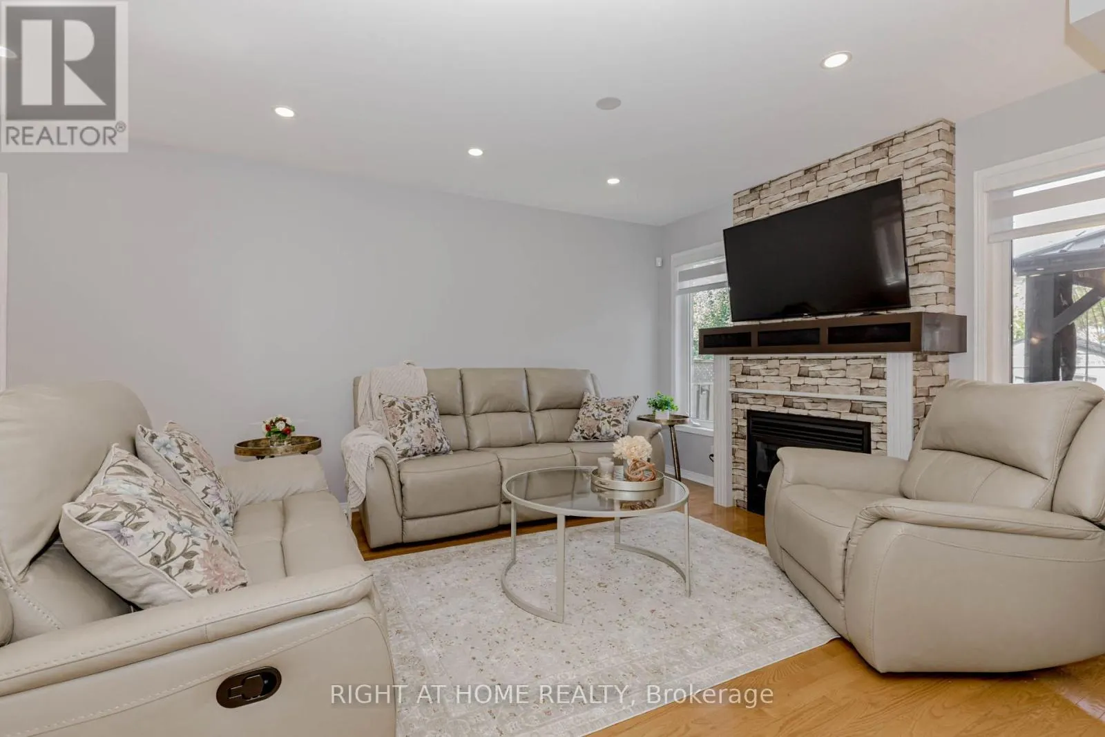 807 GLEESON ROAD