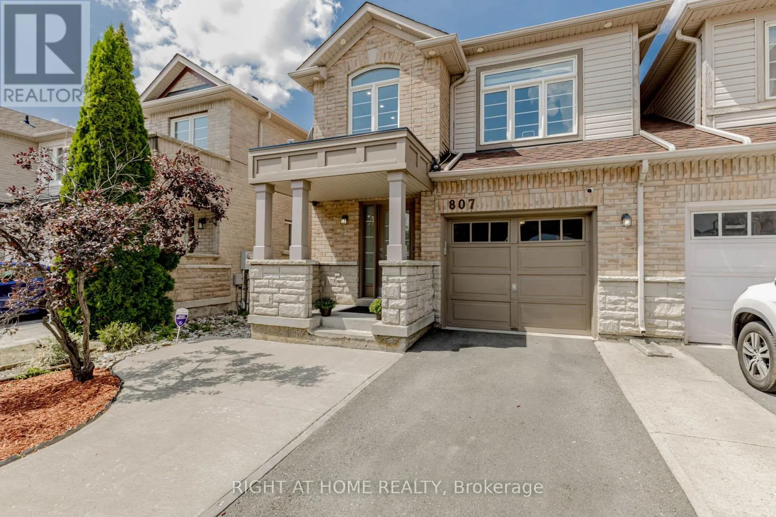 807 GLEESON ROAD