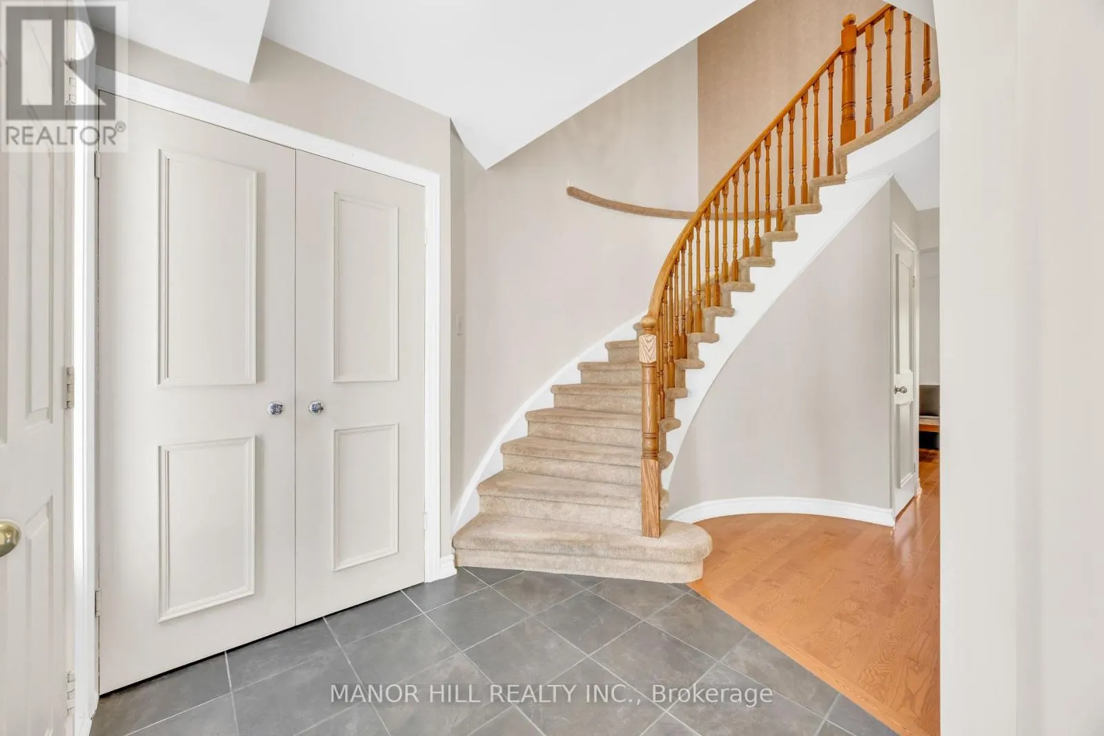 72 LACEWOOD CRESCENT