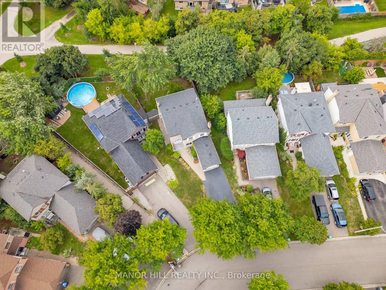 72 LACEWOOD CRESCENT