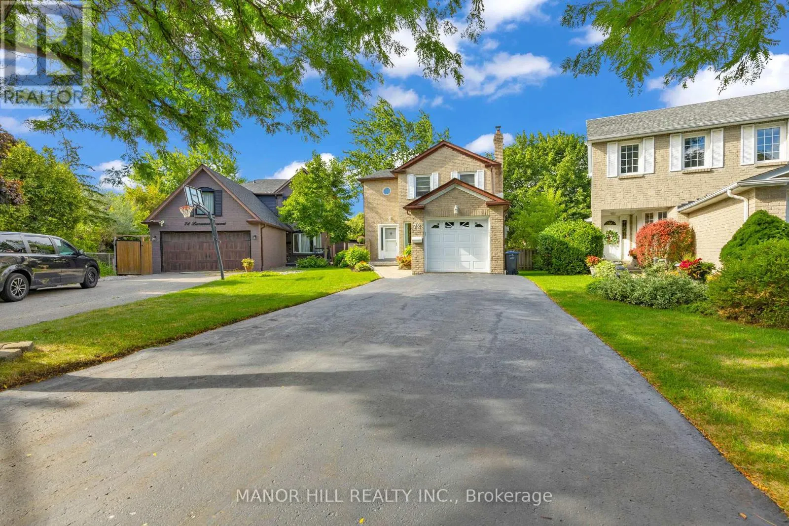 72 LACEWOOD CRESCENT
