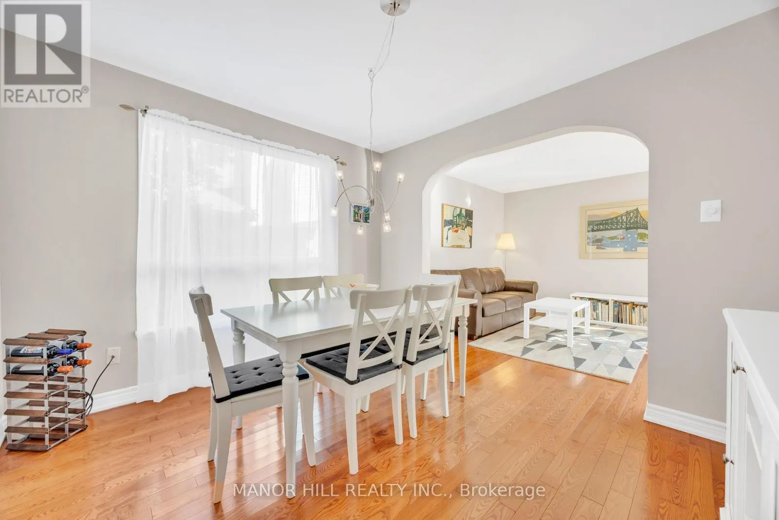 72 LACEWOOD CRESCENT