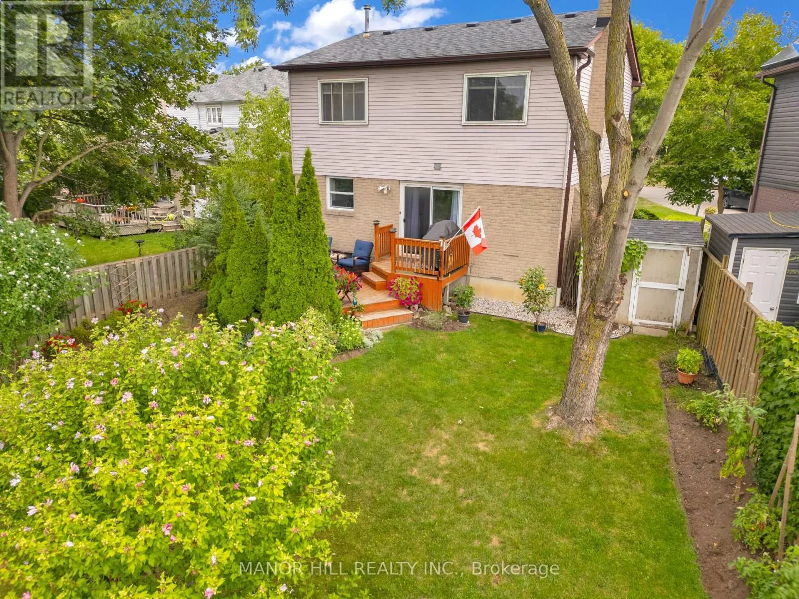 72 LACEWOOD CRESCENT