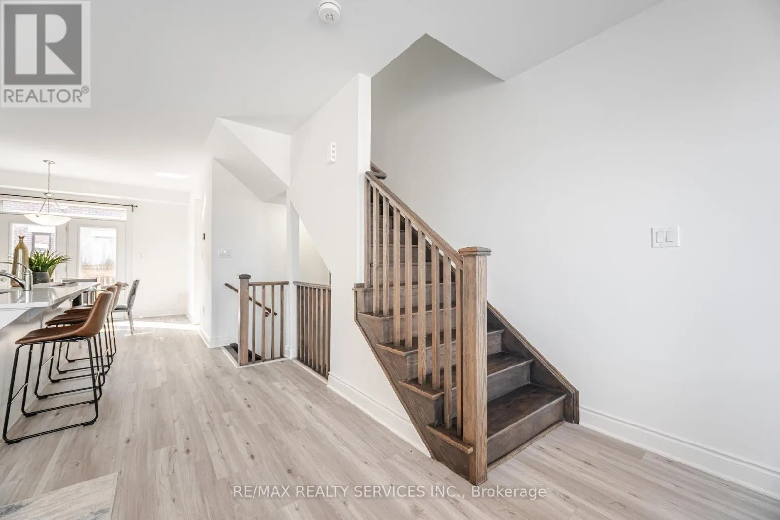 5184 VIOLA DESMOND DRIVE