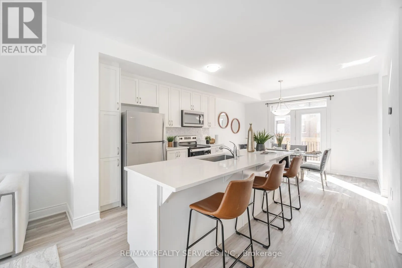 5184 VIOLA DESMOND DRIVE