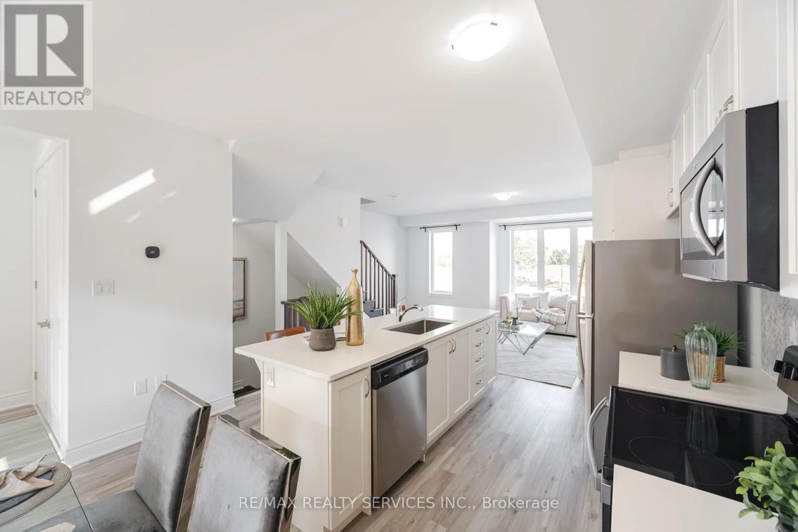 5184 VIOLA DESMOND DRIVE
