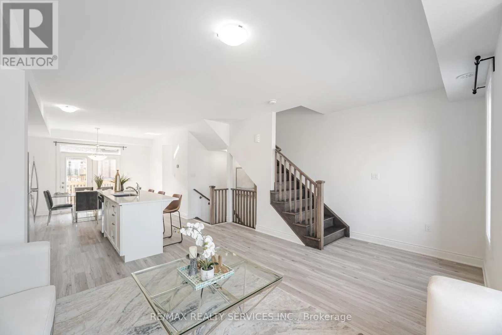 5184 VIOLA DESMOND DRIVE