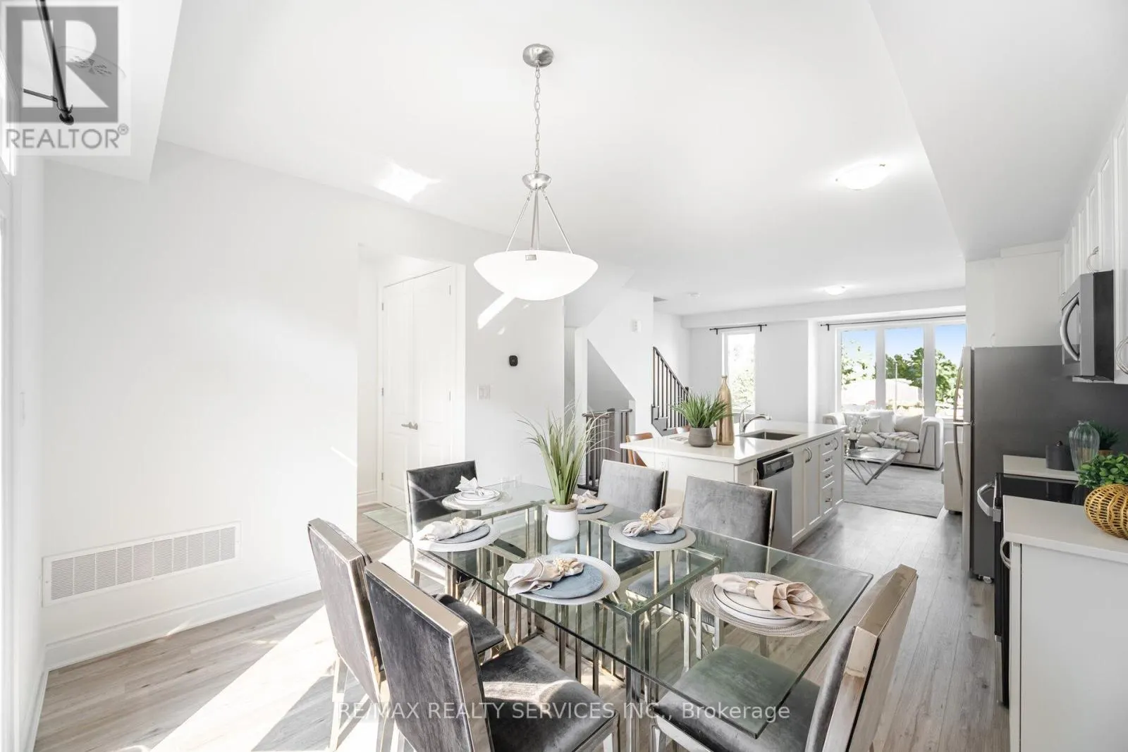 5184 VIOLA DESMOND DRIVE