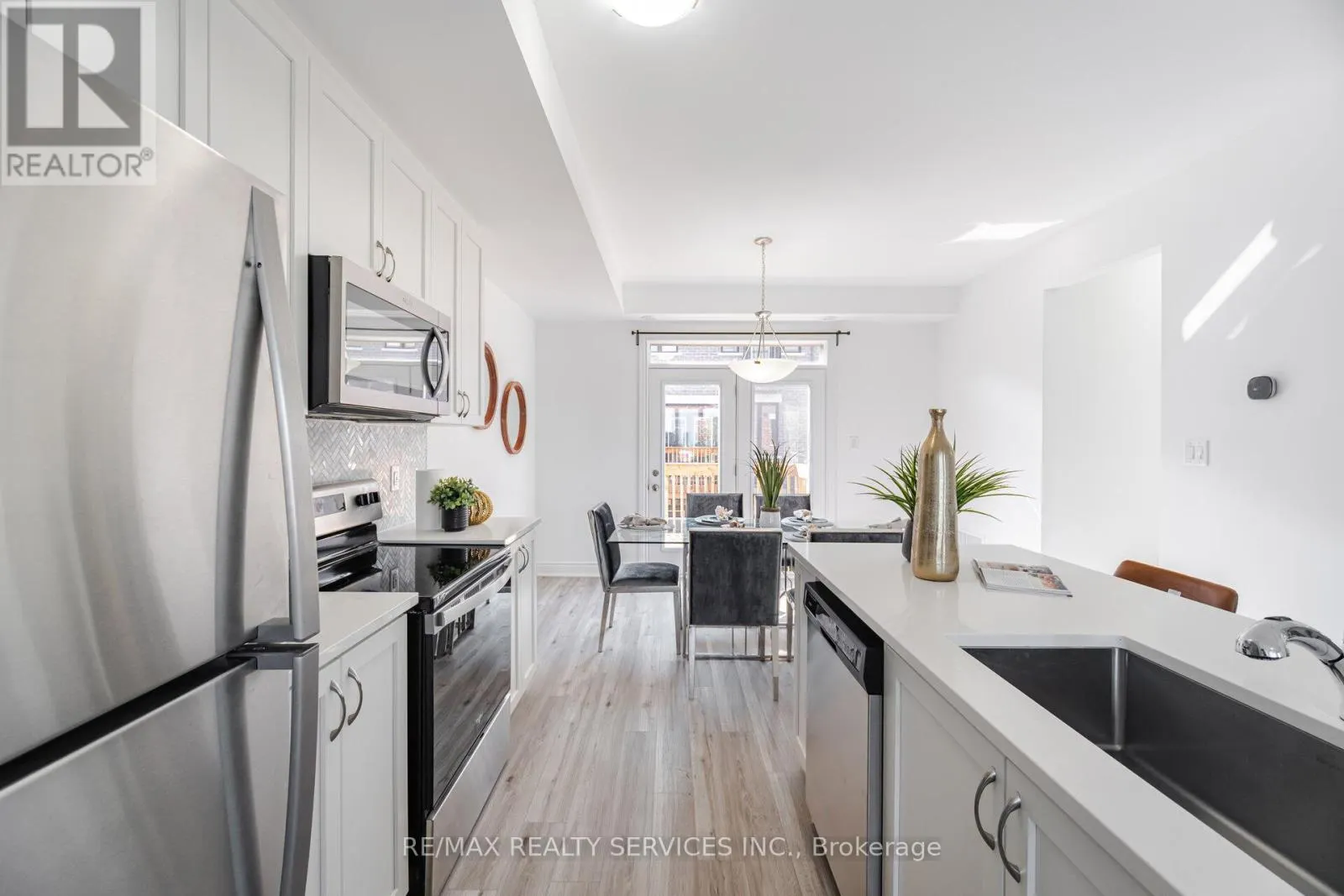 5184 VIOLA DESMOND DRIVE